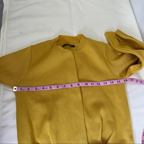 T Tahari blazer - Picture 9 of 10